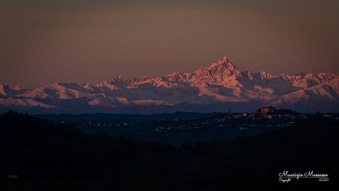 Il Monviso all'alba