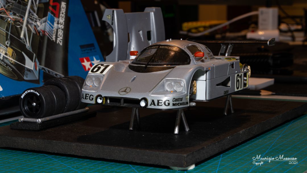 Completa, con il carrello gomme